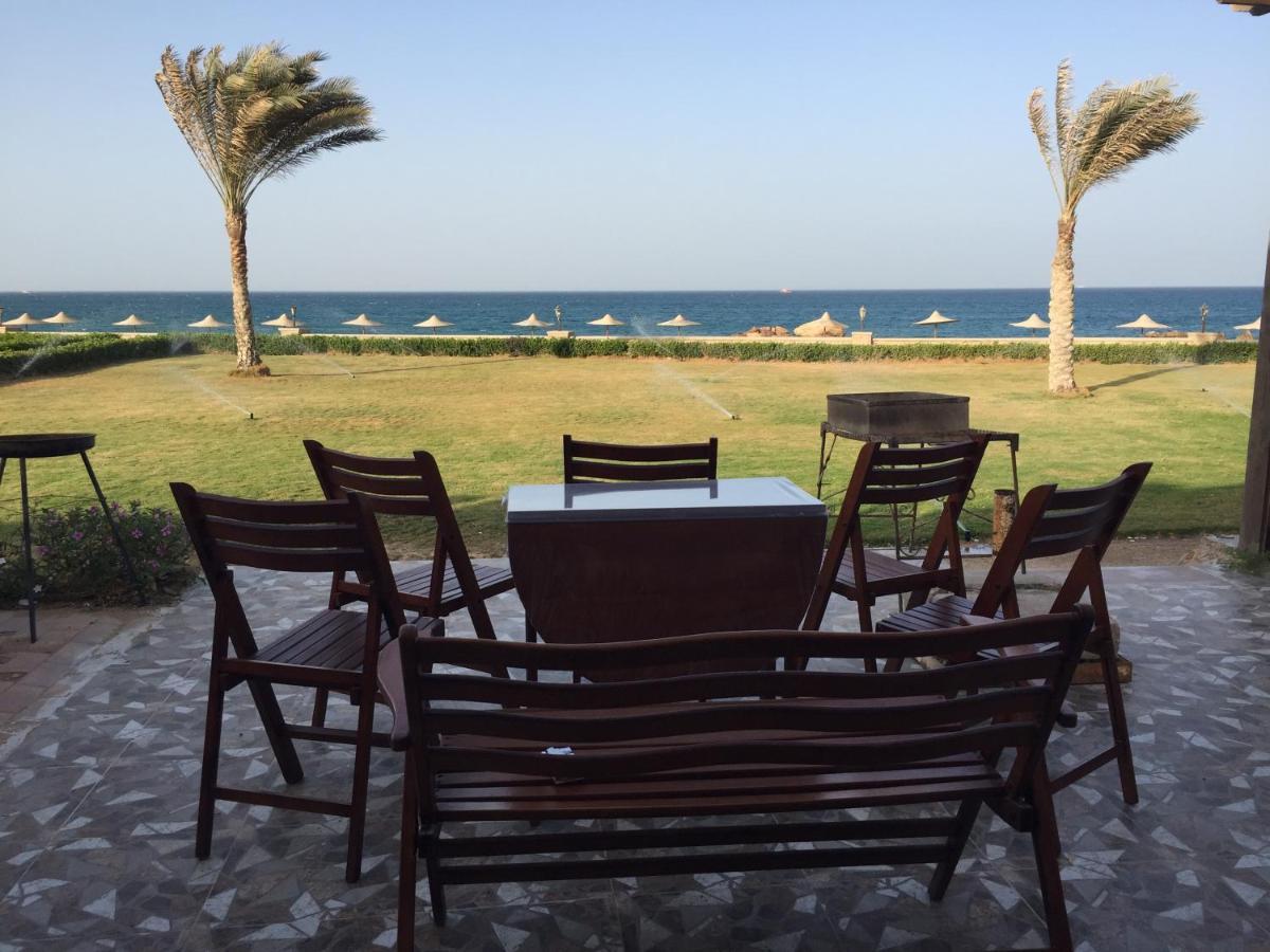Beach Front Chalet Ain Sukhna Exterior foto