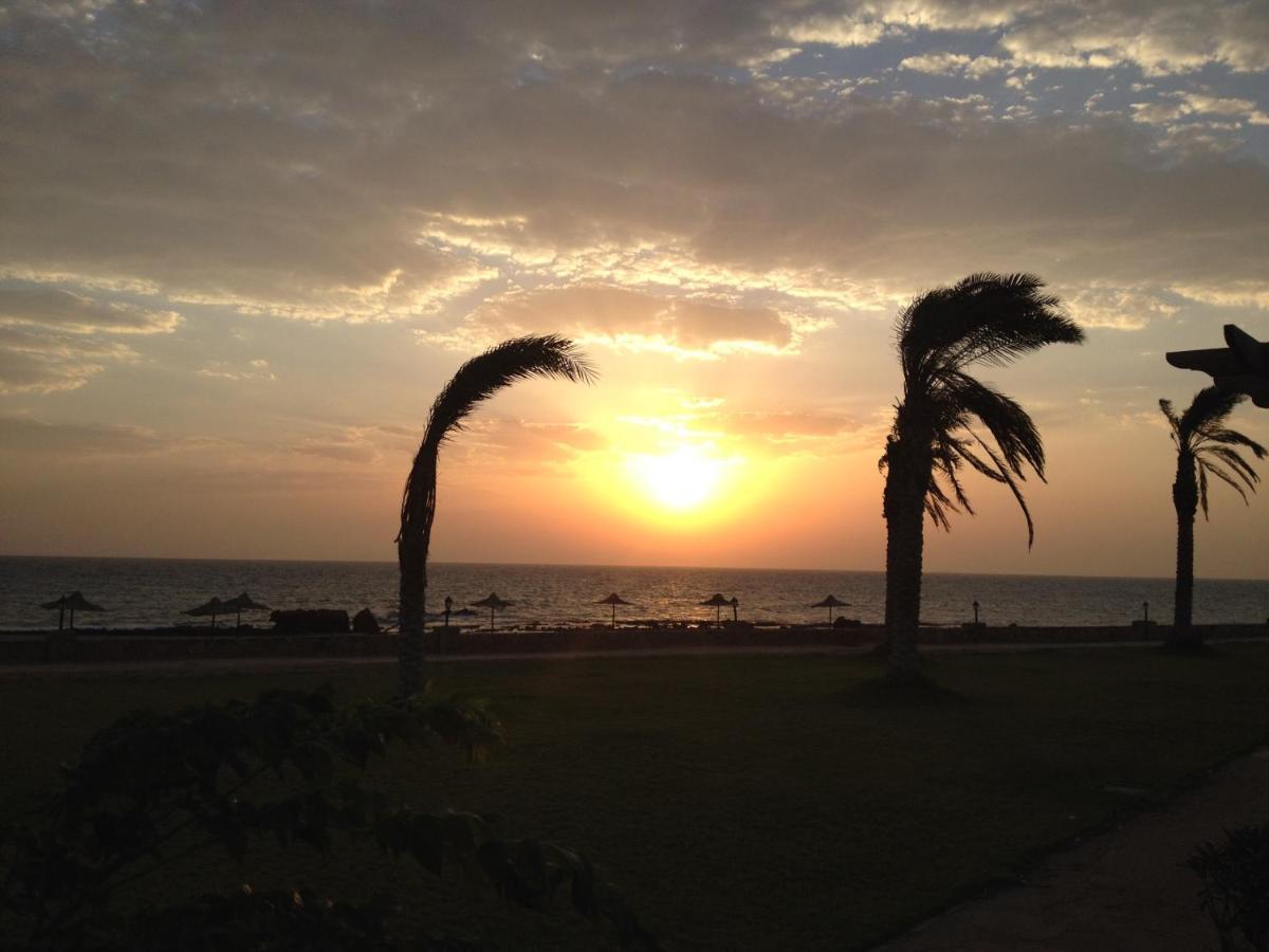 Beach Front Chalet Ain Sukhna Exterior foto
